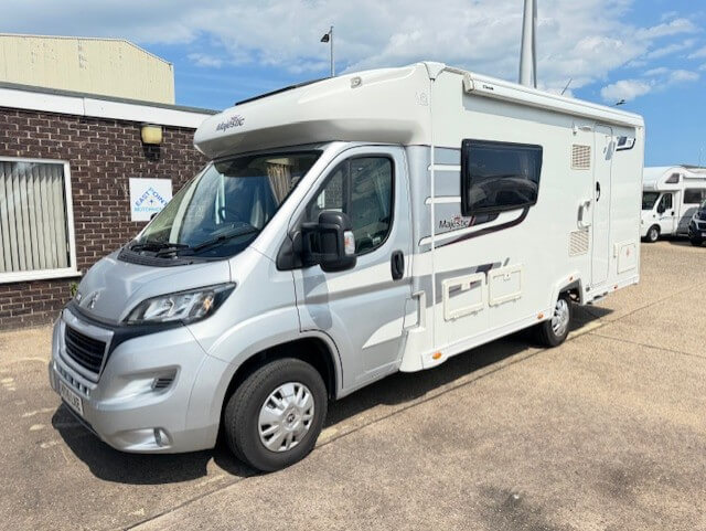 Burstner Nexxo T720